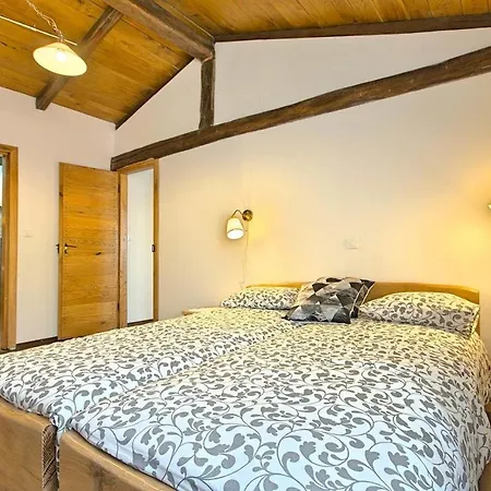 Casa Tereza Casa de Férias Mrgani